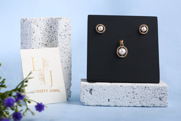 Pearl Radiance Pendant Set