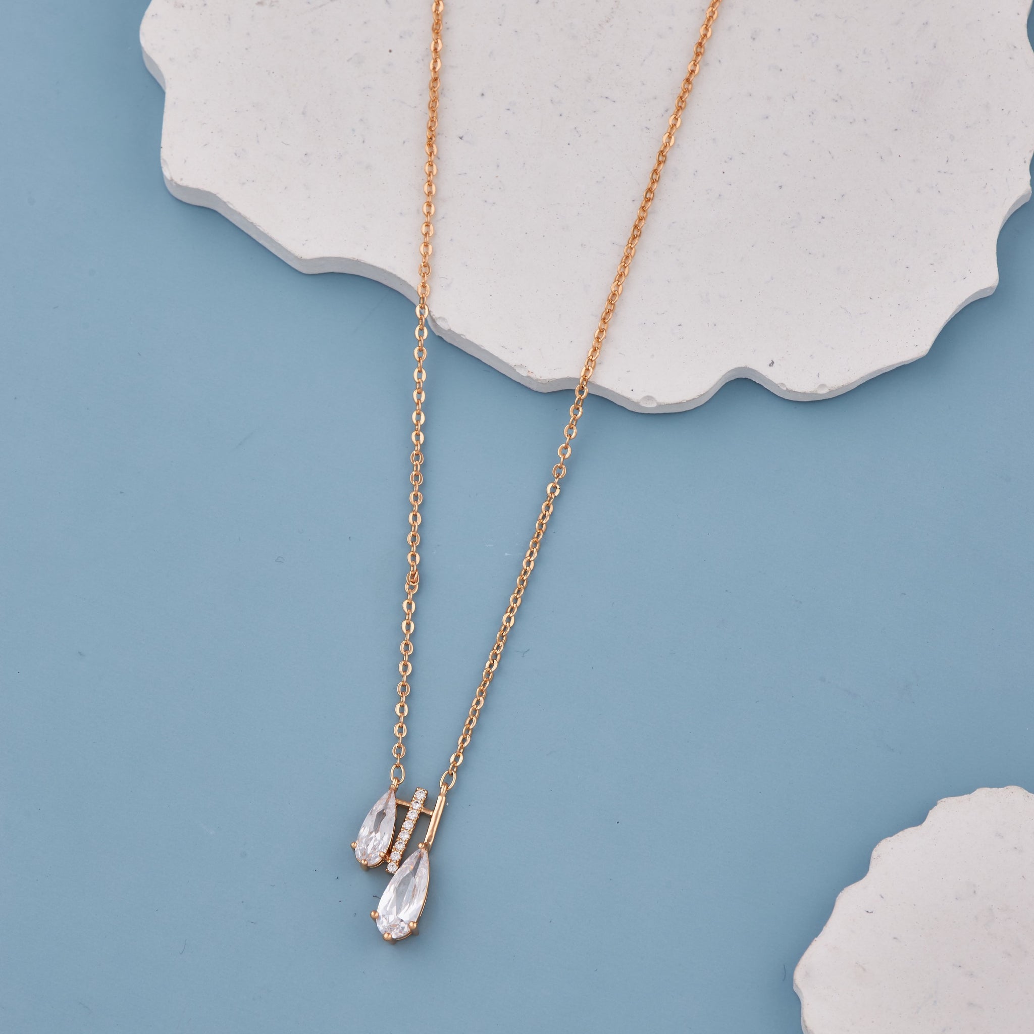 LEAF DIAMOND NECKLACE