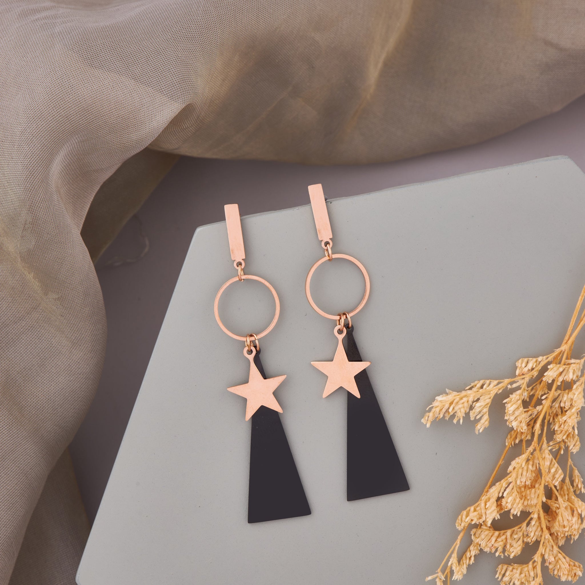 BLACK TRIANGLE EARING